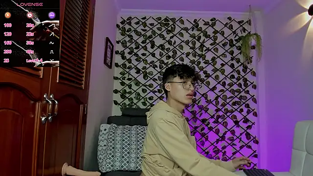 bellmontneon online show from December 18, 2025, 11:27 am