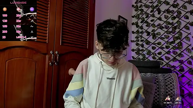 bellmontneon online show from December 19, 2025, 11:17 am