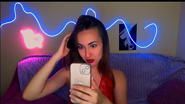 Mia cutie77 online show from October 8, 2025, 7:39 am