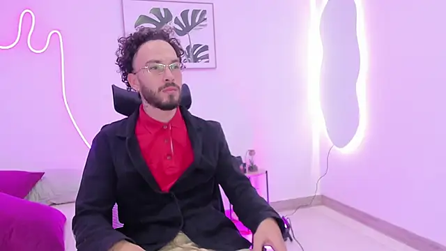 Violet and Paul online show from October 11, 2025, 3:06 am