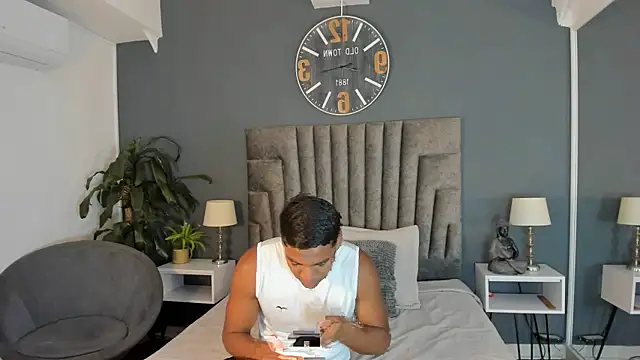 Snapshot of Zac_Haynes chatting on October 25, 2025, 4:20 am Zac Haynes online show from October 25, 2025, 4:20 am