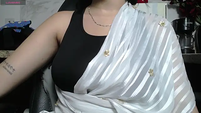 kashvi  online show from June 17, 2026, 7:48 pm