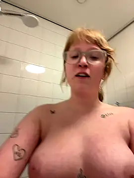 roxybliss3 online show from December 17, 2025, 12:27 am