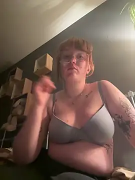 roxybliss3 online show from June 6, 2026, 12:27 am