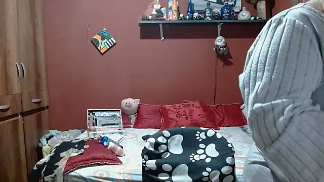 Snapshot of Sasharosee2 chatting on February 3, 2026, 12:21 pm Sasharosee2 online show from February 3, 2026, 12:21 pm