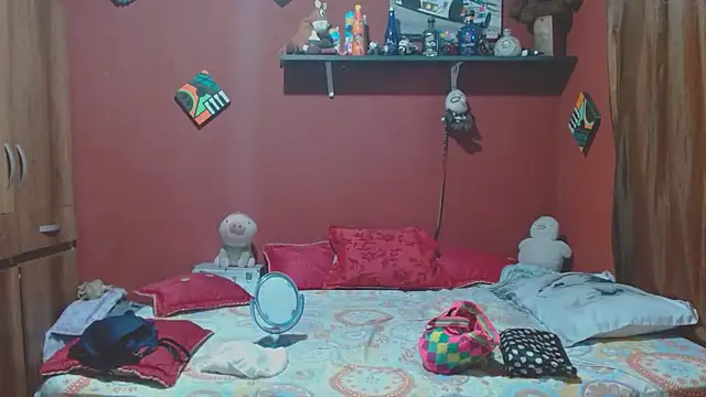 Snapshot of Sasharosee2 chatting on February 11, 2026, 12:10 pm Sasharosee2 online show from February 11, 2026, 12:10 pm