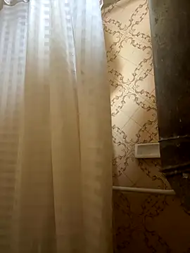 Ezeveron online show from October 3, 2025, 4:42 am