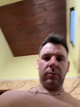 Ezeveron online show from October 4, 2025, 9:46 pm