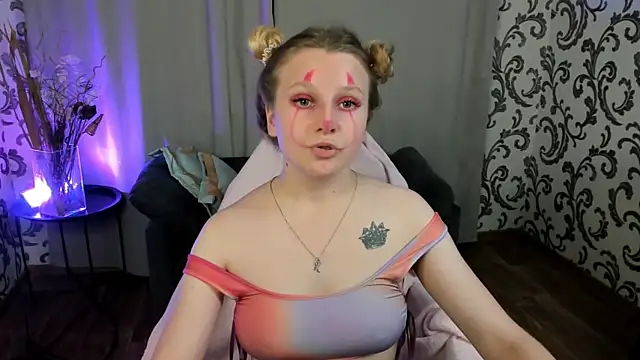  Velvet peach  online show from October 25, 2025, 12:13 pm