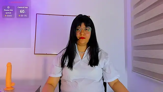 lillit darkheart  online show from November 9, 2025, 8:18 pm