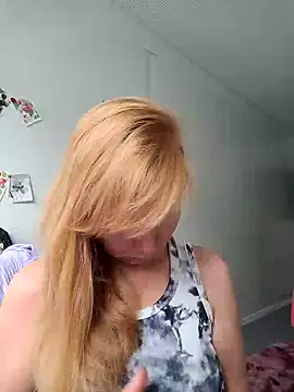 Snapshot of JenyJansi chatting on September 24, 2025, 1:36 pm JenyJansi online show from September 24, 2025, 1:36 pm