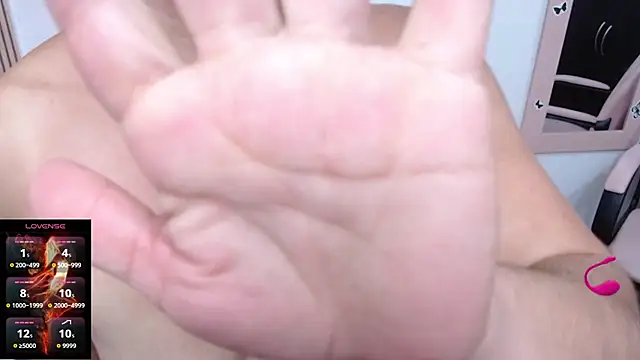 camilavargas  online show from November 30, 2025, 11:31 pm