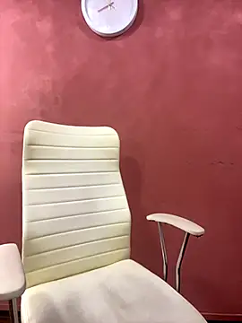 Snapshot of Ssusann_Pink chatting on October 12, 2025, 1:59 am Ssusann Pink online show from October 12, 2025, 1:59 am