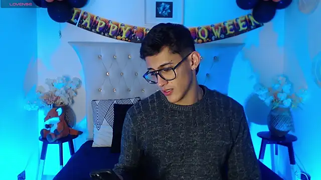 SalvadorFit online show from October 17, 2025, 9:06 pm