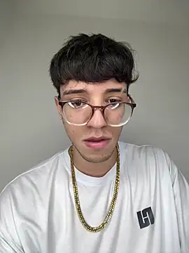 Snapshot of arthurdavies chatting on October 25, 2025, 3:58 am arthurdavies online show from October 25, 2025, 3:58 am