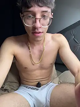 Snapshot of arthurdavies chatting on October 30, 2025, 4:36 am arthurdavies online show from October 30, 2025, 4:36 am