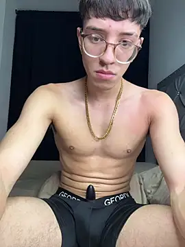 Snapshot of arthurdavies chatting on November 15, 2025, 4:43 am arthurdavies online show from November 15, 2025, 4:43 am