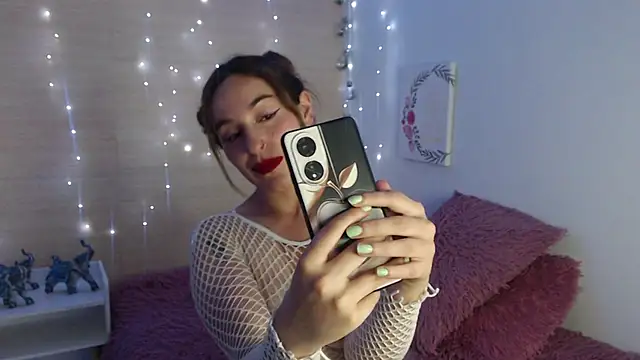 Snapshot of kat_desiree chatting on October 1, 2025, 8:04 pm kat desiree online show from October 1, 2025, 8:04 pm