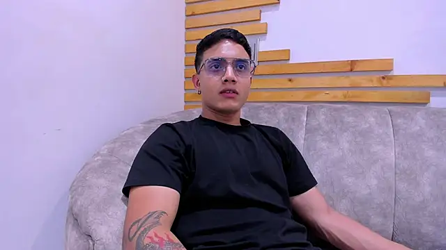 axel vega online show from September 18, 2025, 8:22 pm