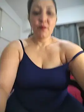 Lunita86 online show from June 2, 2026, 2:13 am