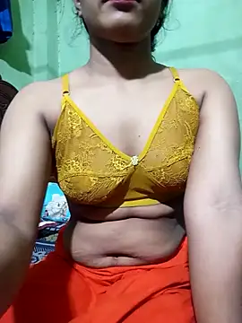 Snapshot of Cute_Couple59 chatting on October 14, 2025, 6:20 pm Cute Couple59 online show from October 14, 2025, 6:20 pm