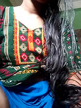 Snapshot of Cute_Couple59 chatting on November 9, 2025, 9:29 am Cute Couple59 online show from November 9, 2025, 9:29 am