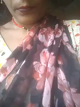 Snapshot of Hott_cutgirl chatting on October 15, 2025, 9:09 am Hott cutgirl online show from October 15, 2025, 9:09 am