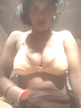 Snapshot of Hott_cutgirl chatting on November 7, 2025, 12:54 am Hott cutgirl online show from November 7, 2025, 12:54 am