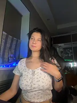 Snapshot of cutie_modest_ chatting on October 19, 2025, 7:03 pm cutie modest online show from October 19, 2025, 7:03 pm
