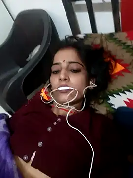 Snapshot of Sh_suhani chatting on November 26, 2025, 12:00 am Sh suhani online show from November 26, 2025, 12:00 am