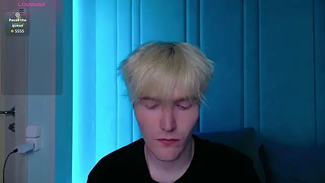 Snapshot of MikkiJohnsonn chatting on September 23, 2025, 4:48 am MikkiJohnsonn online show from September 23, 2025, 4:48 am