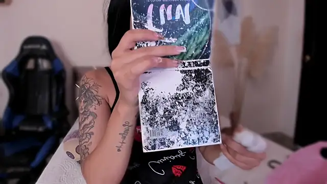 SofiaClarkson online show from November 15, 2025, 11:40 am