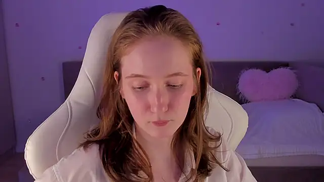 CrystalSoul  online show from November 4, 2025, 10:20 pm