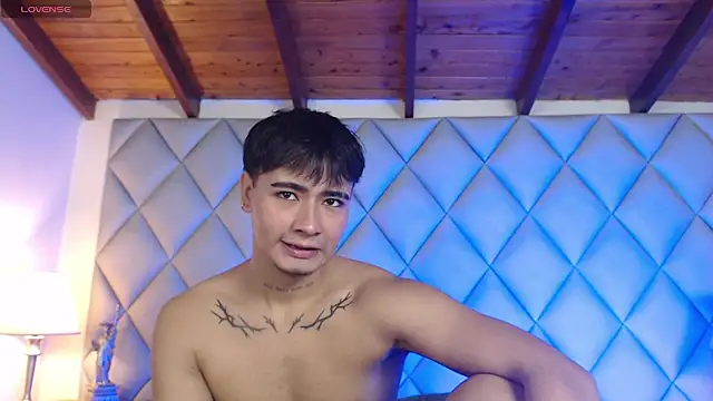 Clement Reyes online show from November 9, 2025, 1:31 pm