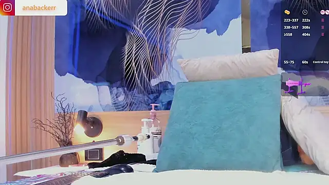 Anabacker01 online show from February 5, 2026, 7:18 pm