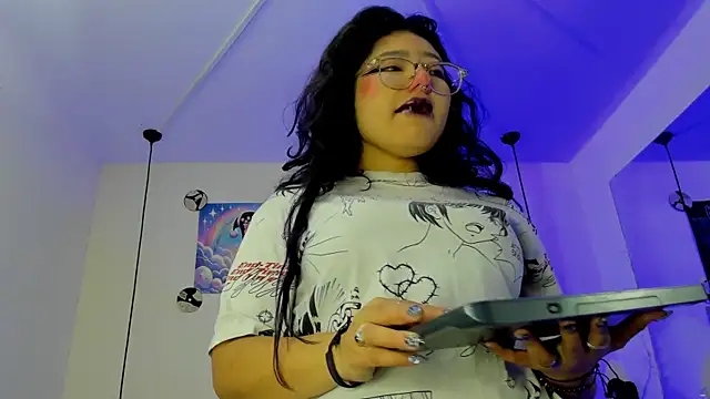 Snapshot of SabrinaV_ chatting on July 16, 2026, 11:16 am SabrinaV online show from July 16, 2026, 11:16 am