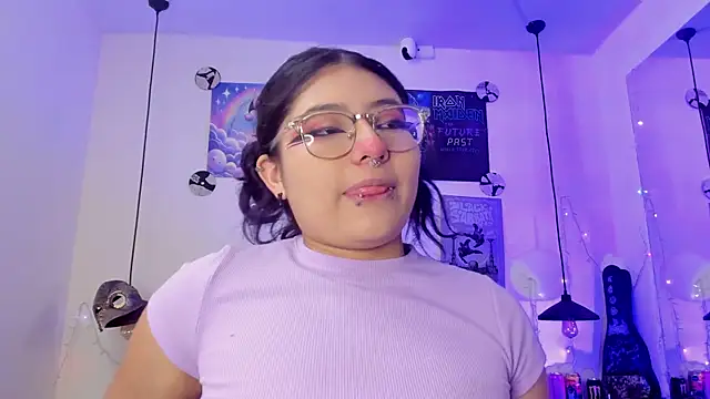 Snapshot of SabrinaV_ chatting on July 23, 2026, 11:30 am SabrinaV online show from July 23, 2026, 11:30 am