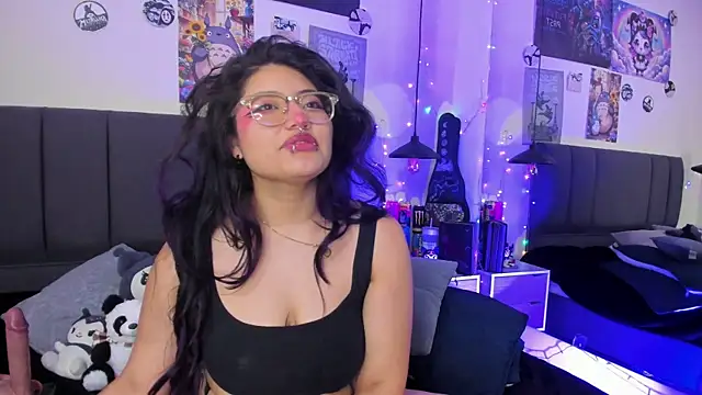 Snapshot of SabrinaV_ chatting on July 28, 2026, 4:39 pm SabrinaV online show from July 28, 2026, 4:39 pm