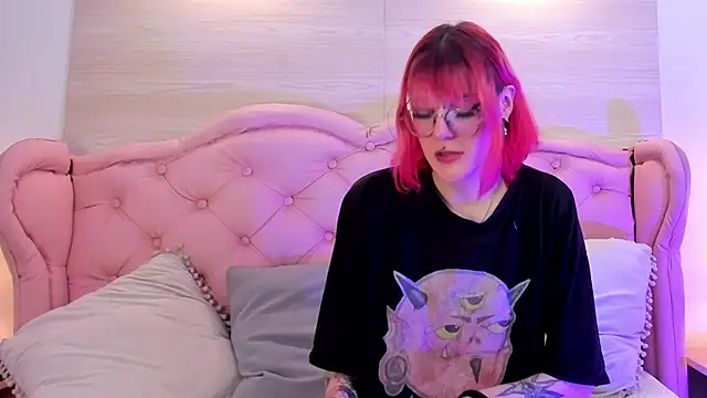 Rossiie Hunt  online show from September 29, 2025, 5:40 pm