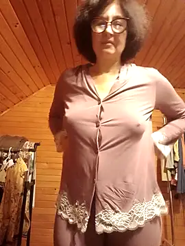 vikimoon11 online show from October 11, 2025, 6:39 pm