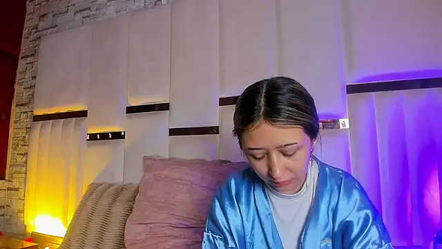 ANLLELOAndANGELA online show from February 3, 2026, 4:23 pm