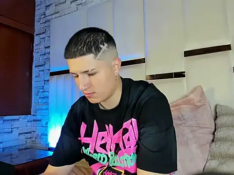 ANLLELOAndANGELA online show from April 12, 2026, 4:23 pm