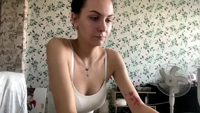 DevoraShaban online show from September 19, 2025, 4:14 am