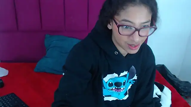 TinyStar15 online show from November 10, 2025, 5:12 pm