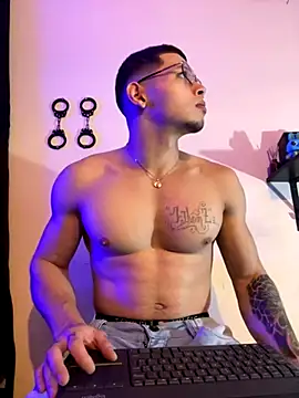 Matt your master  online show from November 11, 2025, 10:04 am