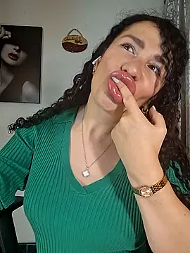 Lina 444 online show from January 14, 2026, 2:06 am