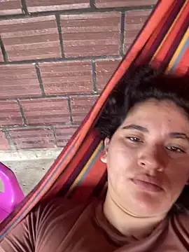 lunasexyhot18 online show from November 11, 2025, 4:40 pm