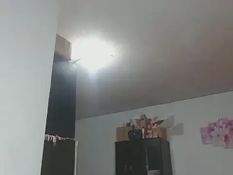 Snapshot of scarlett__jonnes chatting on November 28, 2025, 11:29 pm scarlett jonnes online show from November 28, 2025, 11:29 pm