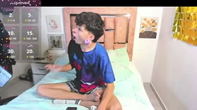 DemianSalvatore online show from January 13, 2026, 8:36 pm