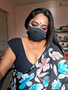 queendivya online show from July 14, 2026, 11:38 am